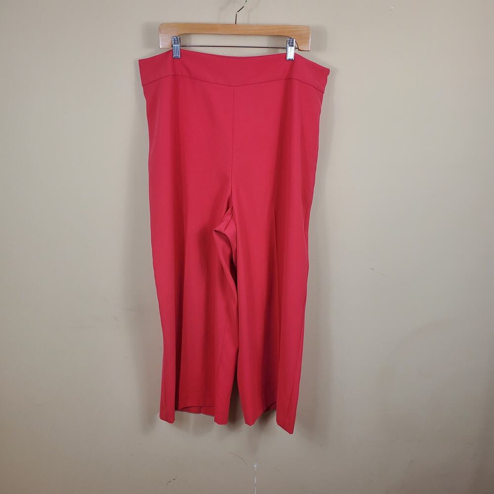 Express High Rise Cropped Culottes in Red Size 18